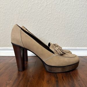 NWOB SESTO MEUCCI Platform Heel Tasseled Loafer in Tan Nubuck Leather